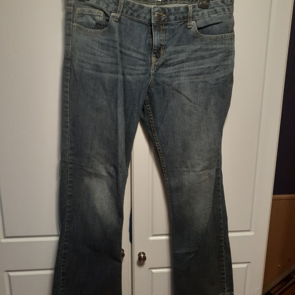 Aeropostale Jeans - Picture 2 of 4